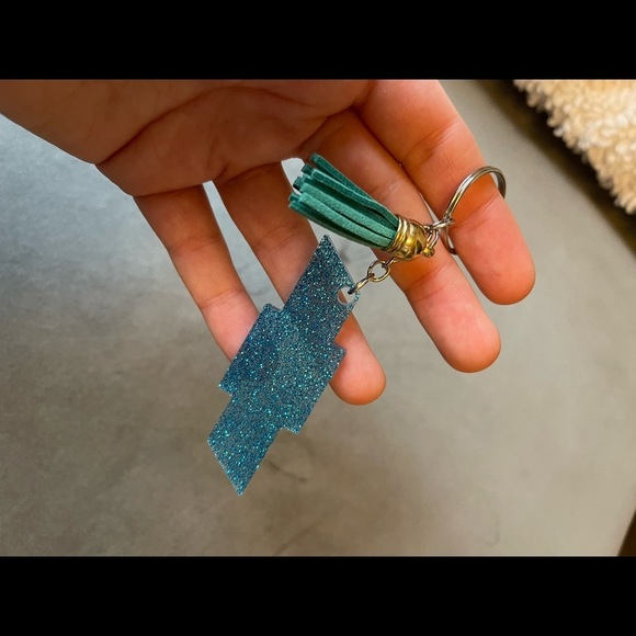 Handmade Chevy Logo Keychain - Picture 2 of 6